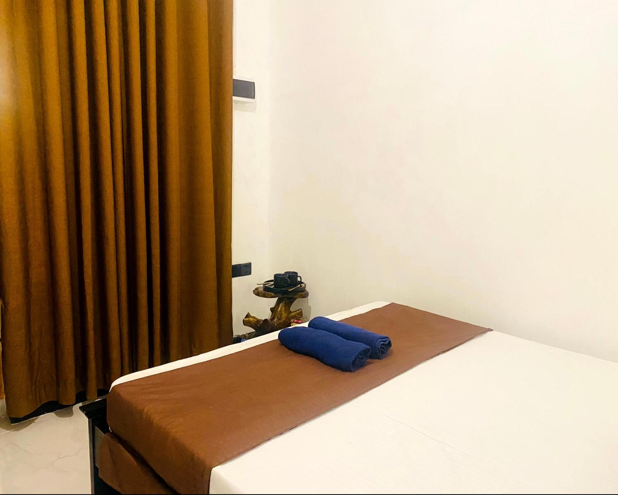 Fly Infinity - Home Stay Kandy Bagian luar foto